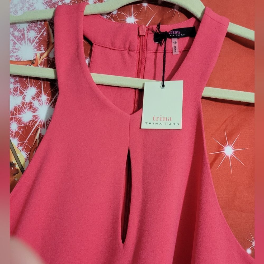 Keyhole Halter Dress - Picture 12 of 15